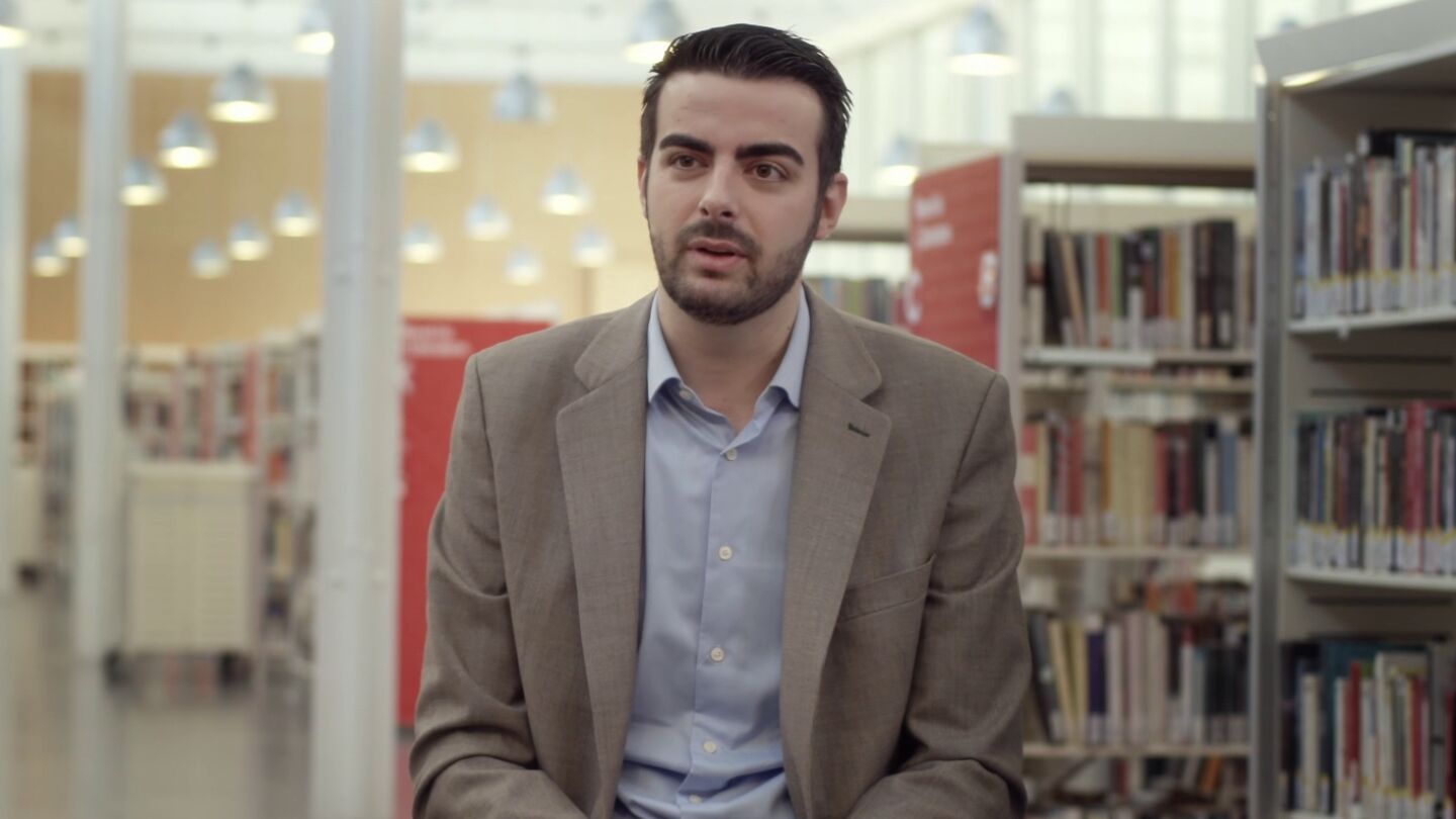 V&iacute;ctor Mart&iacute;nez, periodista