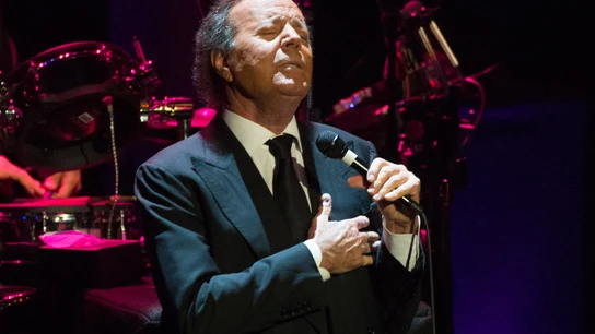 Julio Iglesias en concierto Julio Iglesias en concierto