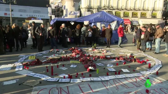 Frame 0.0 de: protesta mujeres sol Frame 0.0 de: protesta mujeres sol