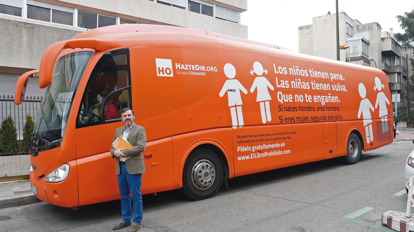 Autobús transfóbico de Hazte Oir Autobús transfóbico de Hazte Oir