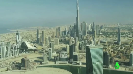 Frame 18.886111 de: taxi volador Frame 18.886111 de: taxi volador