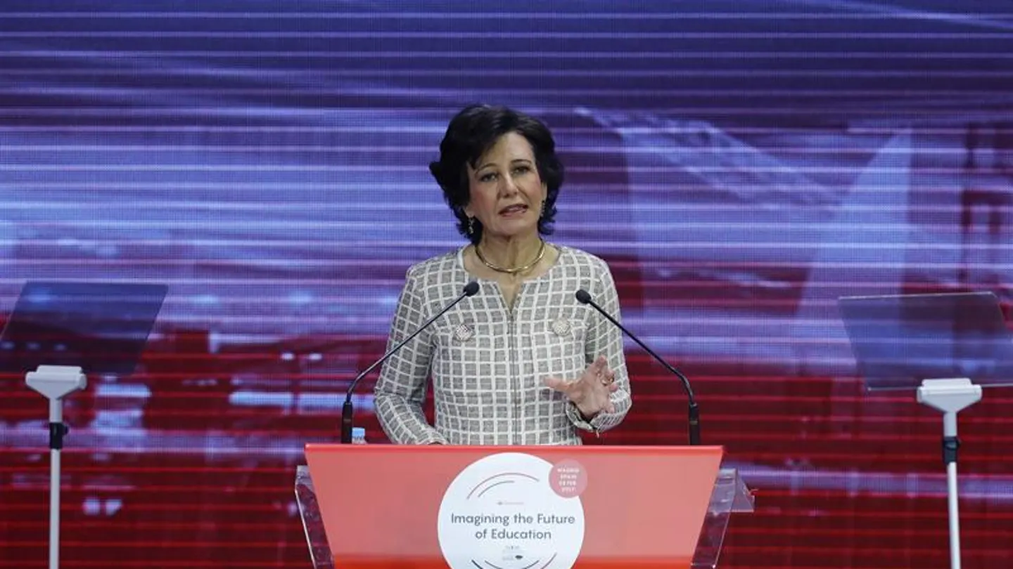 La presidenta del Banco Santander, Ana Botín, durante la inauguración del Foro WISE "Imaginando el futuro de la educación". La presidenta del Banco Santander, Ana Botín, durante la inauguración del Foro WISE "Imaginando el futuro de la educación".