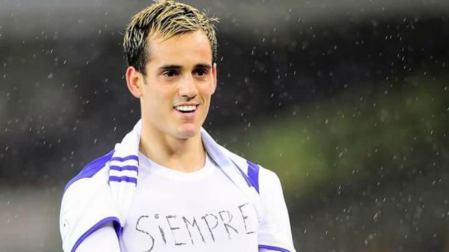 Juanmi, amonestado por mostrar mensaje en su camiseta