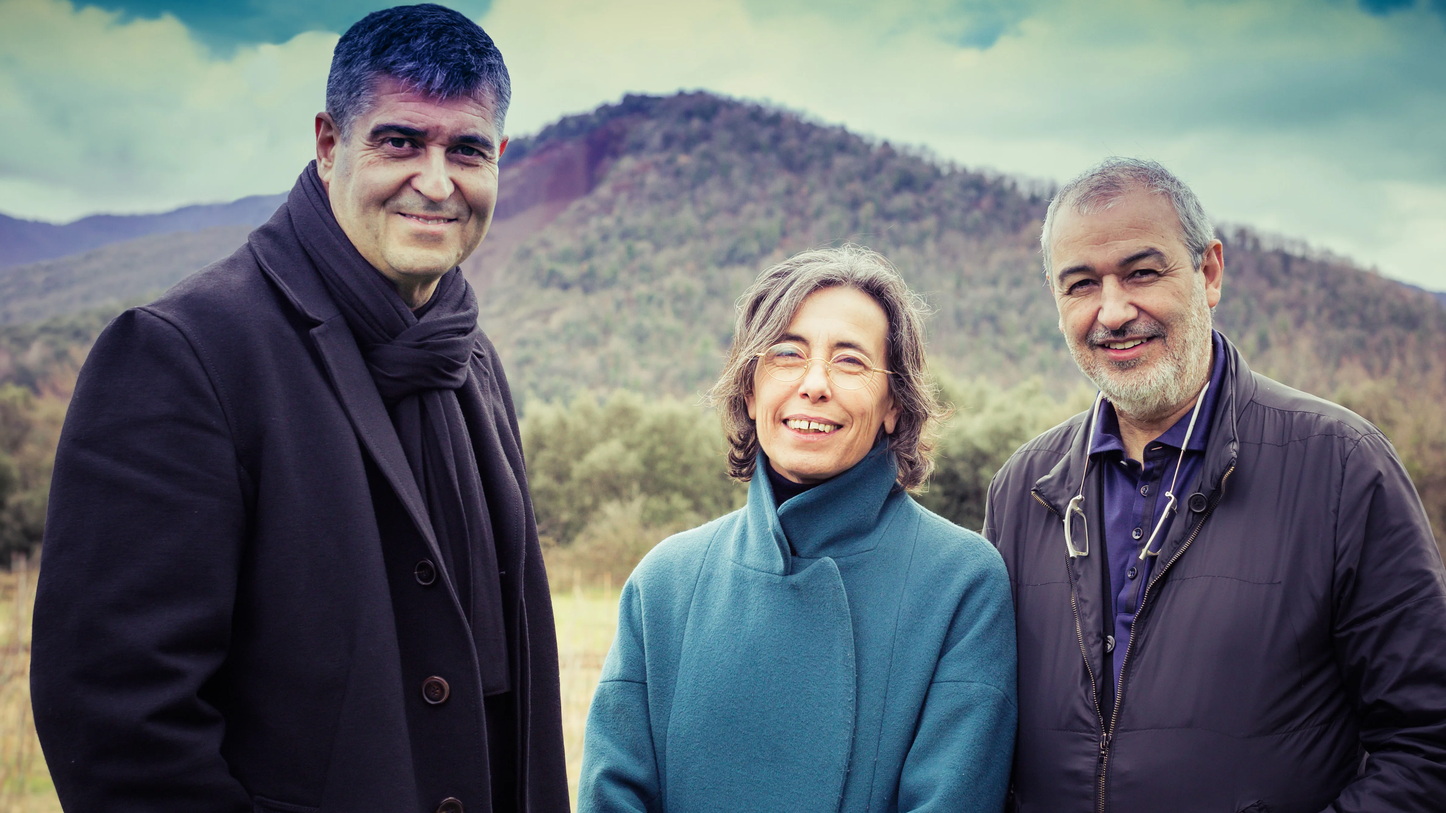 Rafael Aranda (i), Carme Pigem (c) y Ramon Vilalta, Premio Pritzker 2017