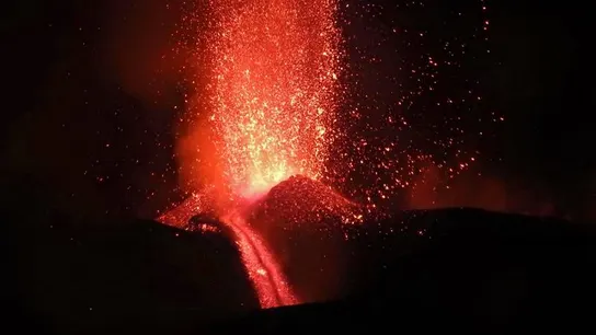 El Etna entra en erupción El Etna entra en erupción