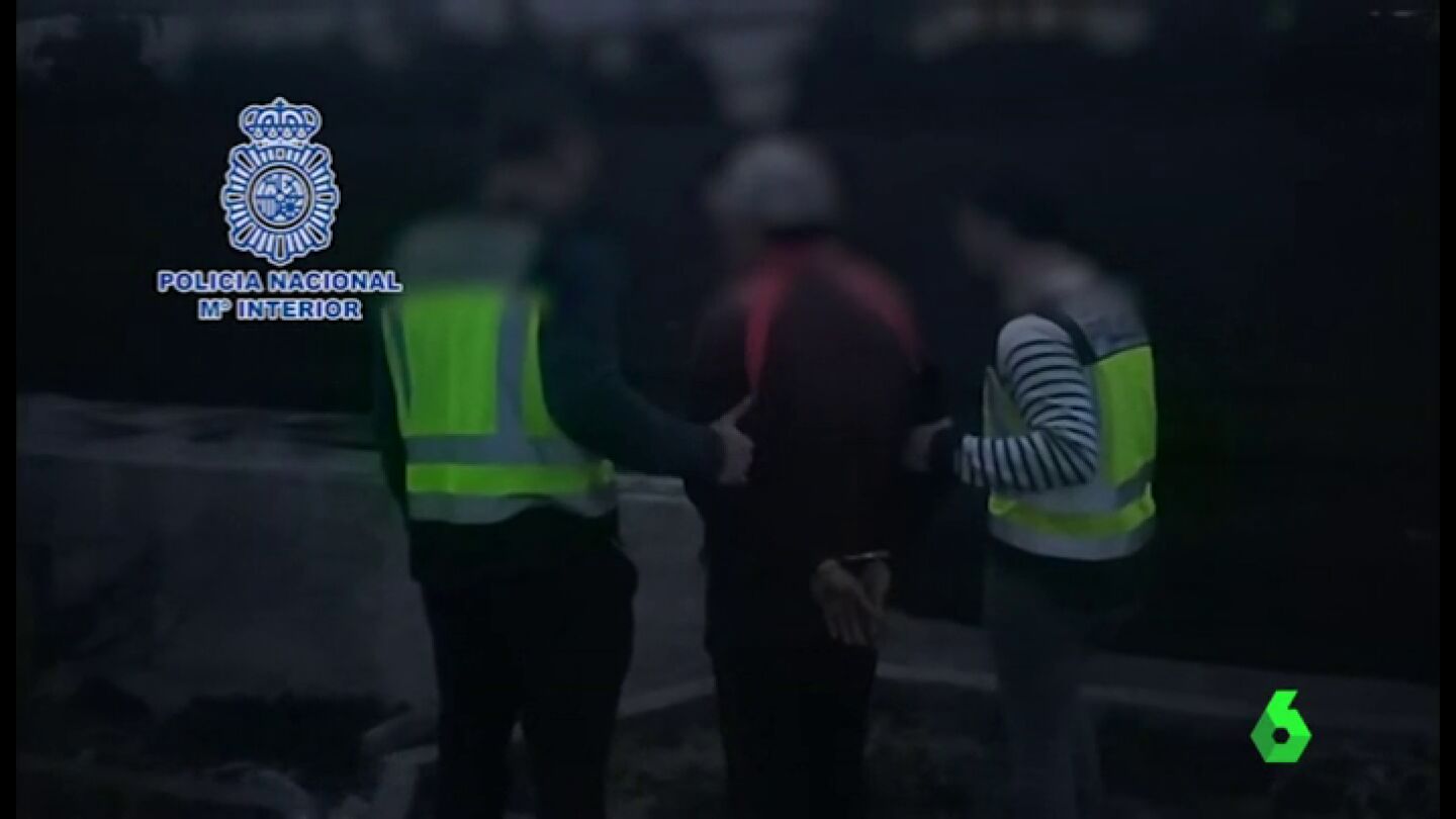 Frame 0.644076 de: asesino detenido