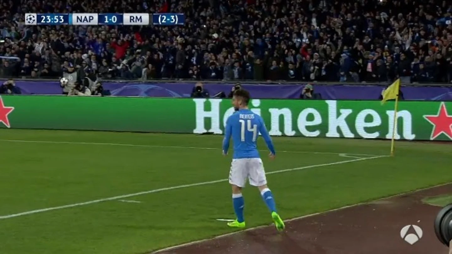 Mertens celebra su gol ante el Real Madrid Mertens celebra su gol ante el Real Madrid