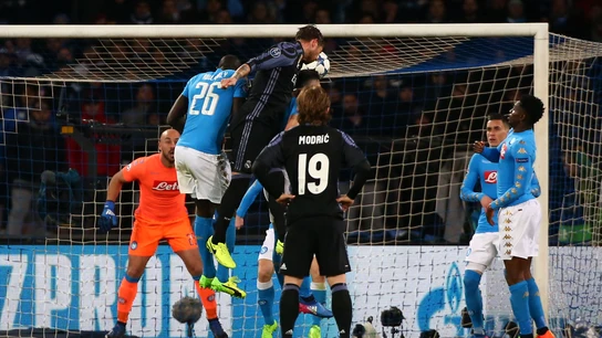 Ramos remata de cabeza para hacer el 1-2 en San Paolo Ramos remata de cabeza para hacer el 1-2 en San Paolo