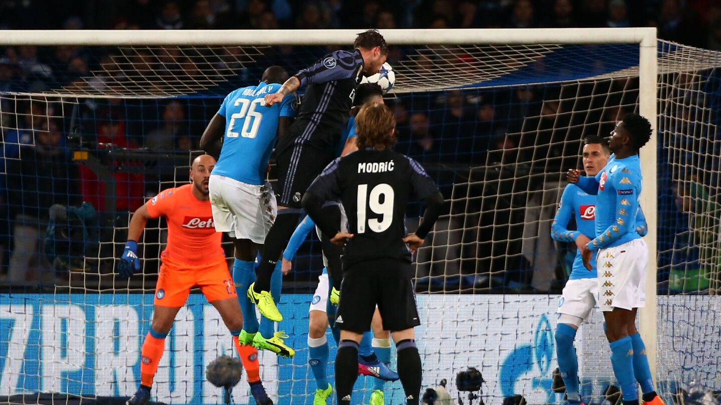 Ramos remata de cabeza para hacer el 1-2 en San Paolo