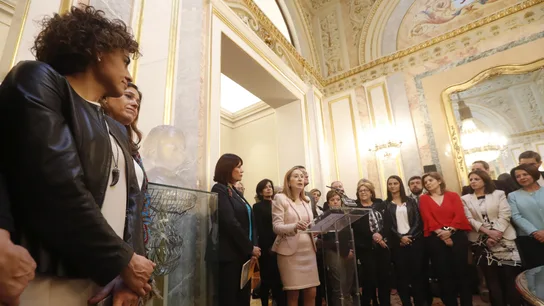 Diputadas del PP, el PSOE y C's han celebrado en el Congreso el Día de la Mujer con un homenaje a Clara Campoamor Diputadas del PP, el PSOE y C's han celebrado en el Congreso el Día de la Mujer con un homenaje a Clara Campoamor