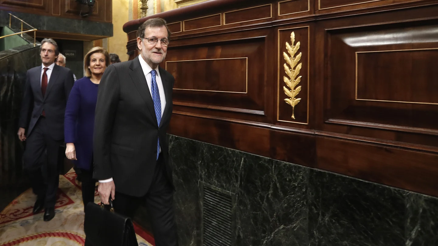 El presidente del Gobierno, Mariano Rajoy, a su llegada al hemicíclo del Congreso El presidente del Gobierno, Mariano Rajoy, a su llegada al hemicíclo del Congreso