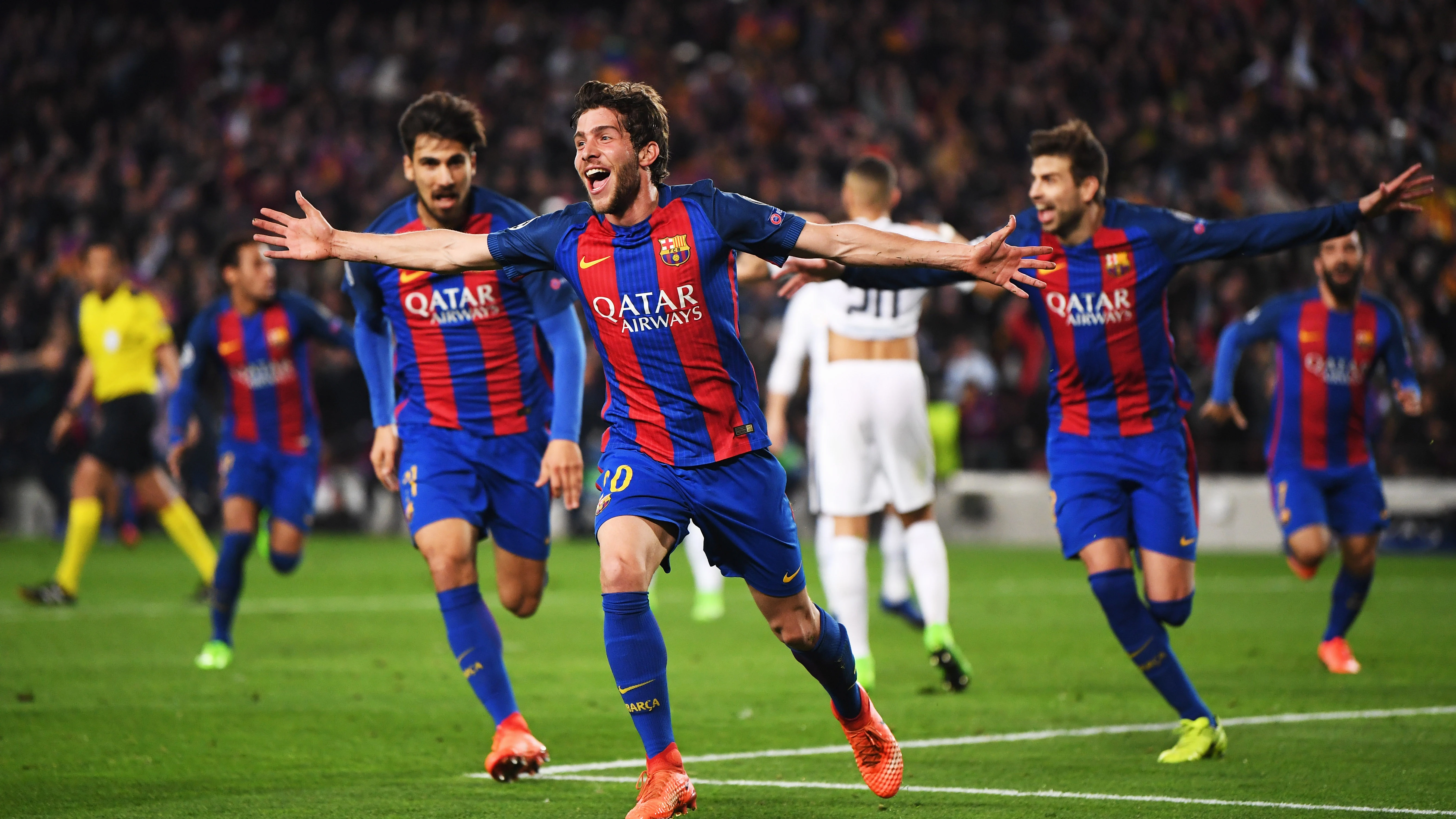 Sergi Roberto celebra el sexto gol ante el PSG