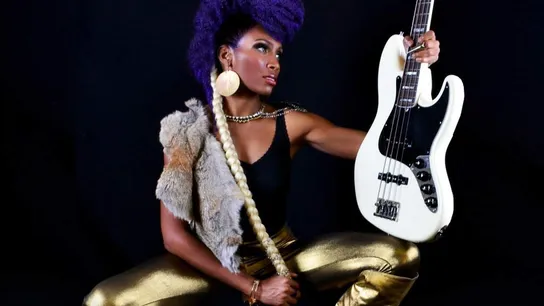 Nik West fue bajista de Prince y ahora triunfa en solitario Nik West fue bajista de Prince y ahora triunfa en solitario