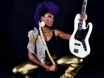 Nik West fue bajista de Prince y ahora triunfa en solitario Nik West fue bajista de Prince y ahora triunfa en solitario
