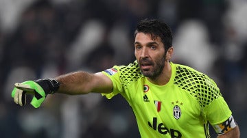 Buffon en un partido con la Juventus