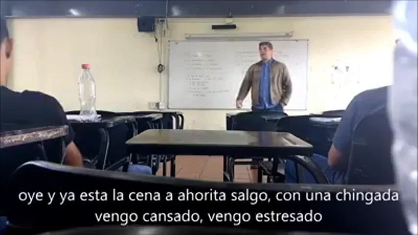 Frame 11.469633 de: Un profesor universitario mexicano, sobre la mujer: "¿Te duele la cabeza pendeja? Tengo ganas de coger y la chingada, así que te quiero ya"