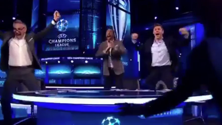 Owen, Gerrard, Ferdinand y Lineker se vuelven locos con el 6-1 del Barcelona Owen, Gerrard, Ferdinand y Lineker se vuelven locos con el 6-1 del Barcelona