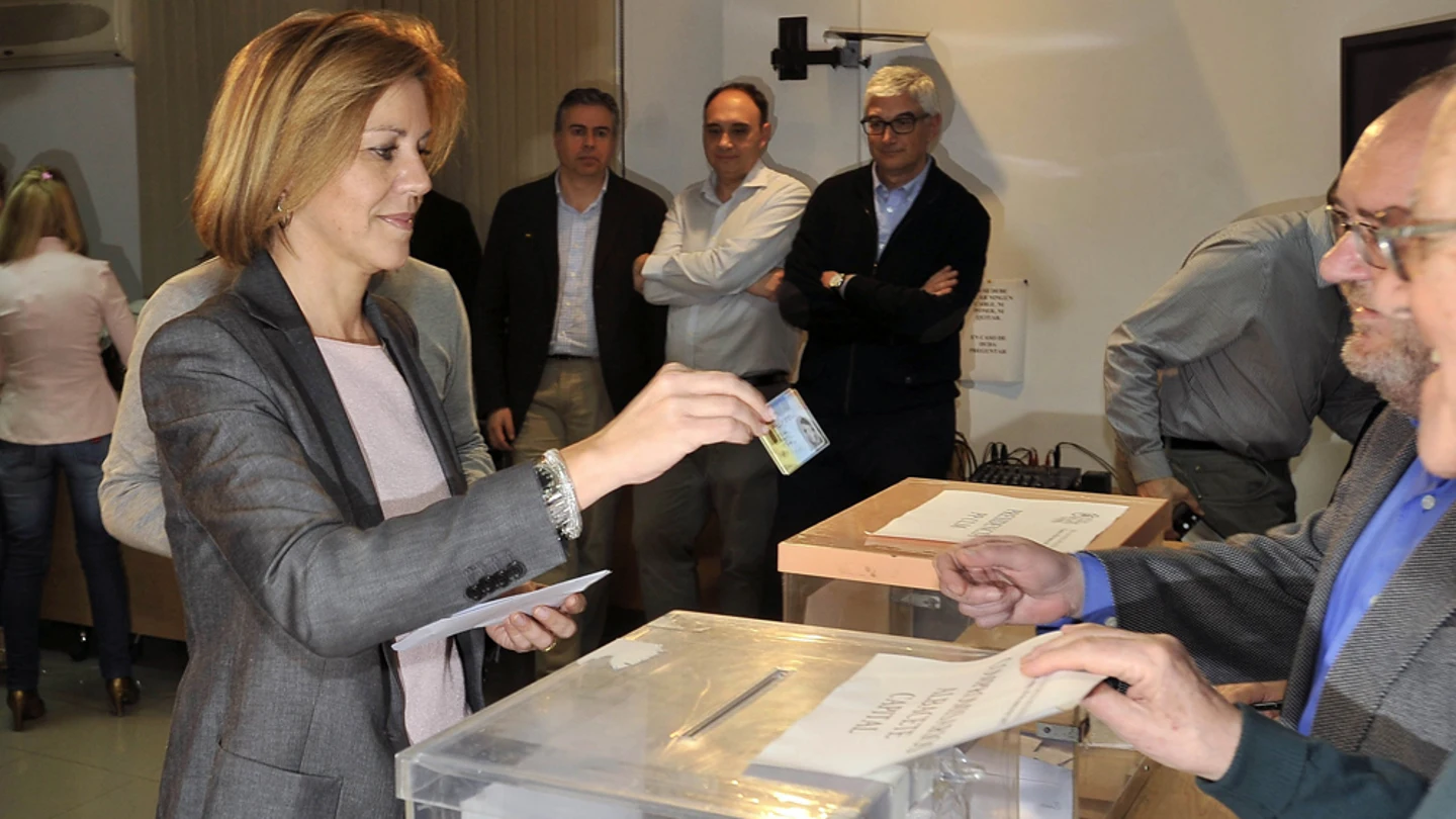 Cospedal en las votaciones en la sede del PP en Albacete Cospedal en las votaciones en la sede del PP en Albacete