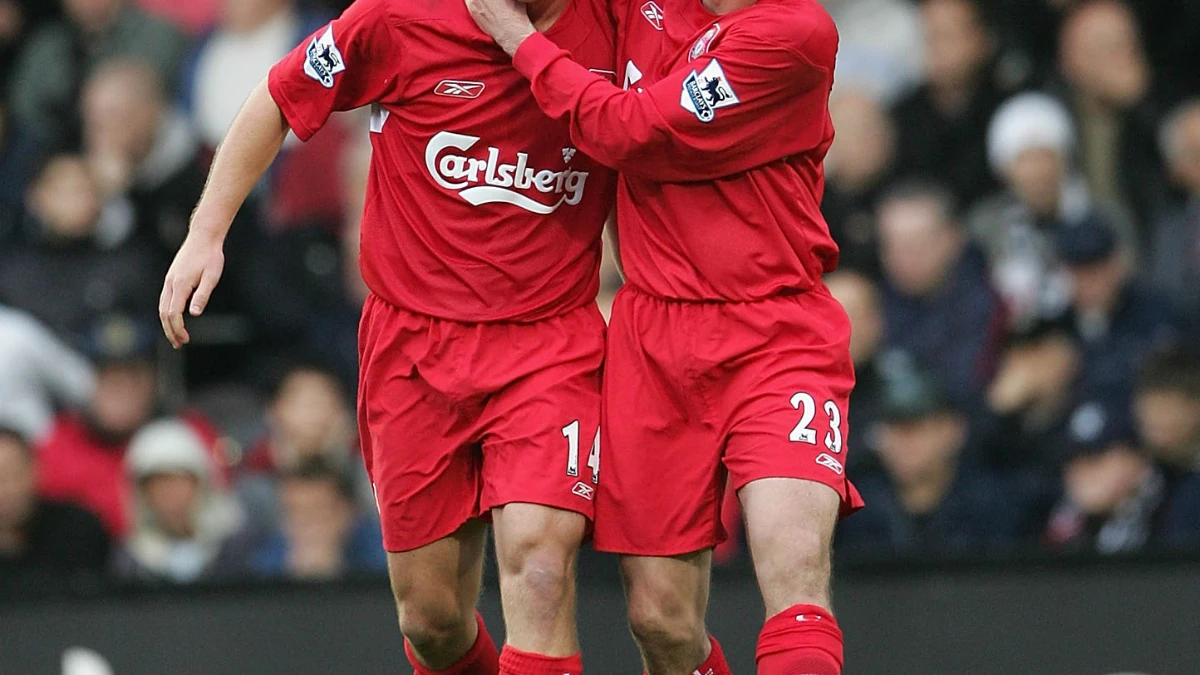 Xabi Alonso, con Carragher