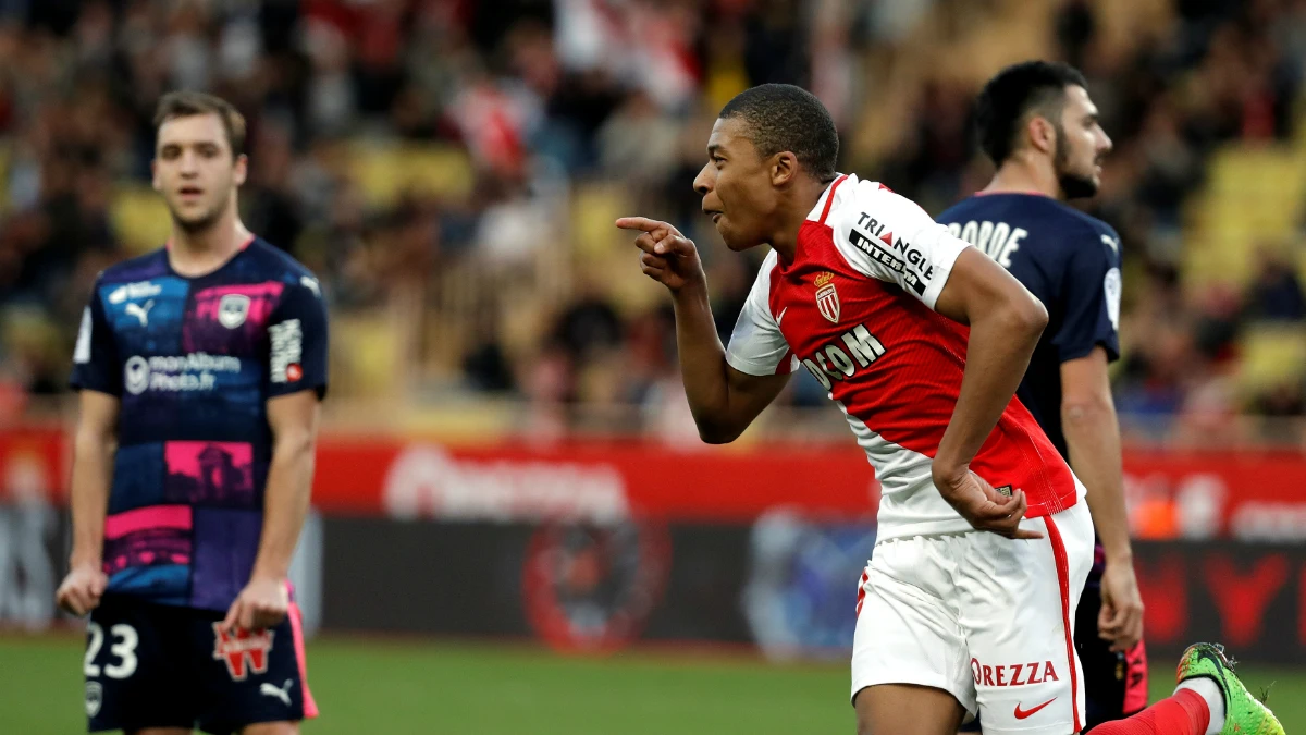 Mbappe celebra un gol