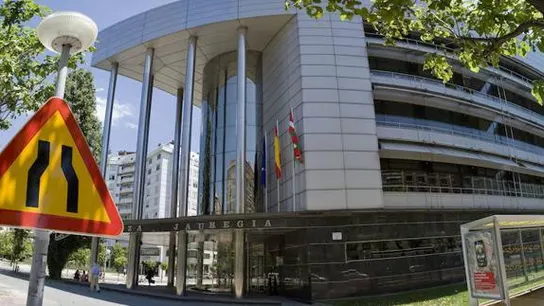 Imagen de la fachada del Palacio de la Justicia de Vitoria Imagen de la fachada del Palacio de la Justicia de Vitoria