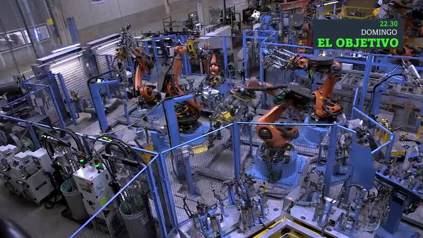 Frame 16.570972 de: La industria del automóvil se robotiza