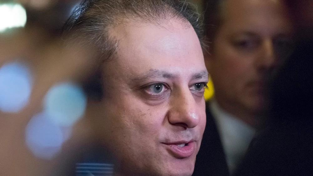 Trump destituye al fiscal de Nueva York que se negaba a dejar el cargo Trump destituye al fiscal de Nueva York que se negaba a dejar el cargo