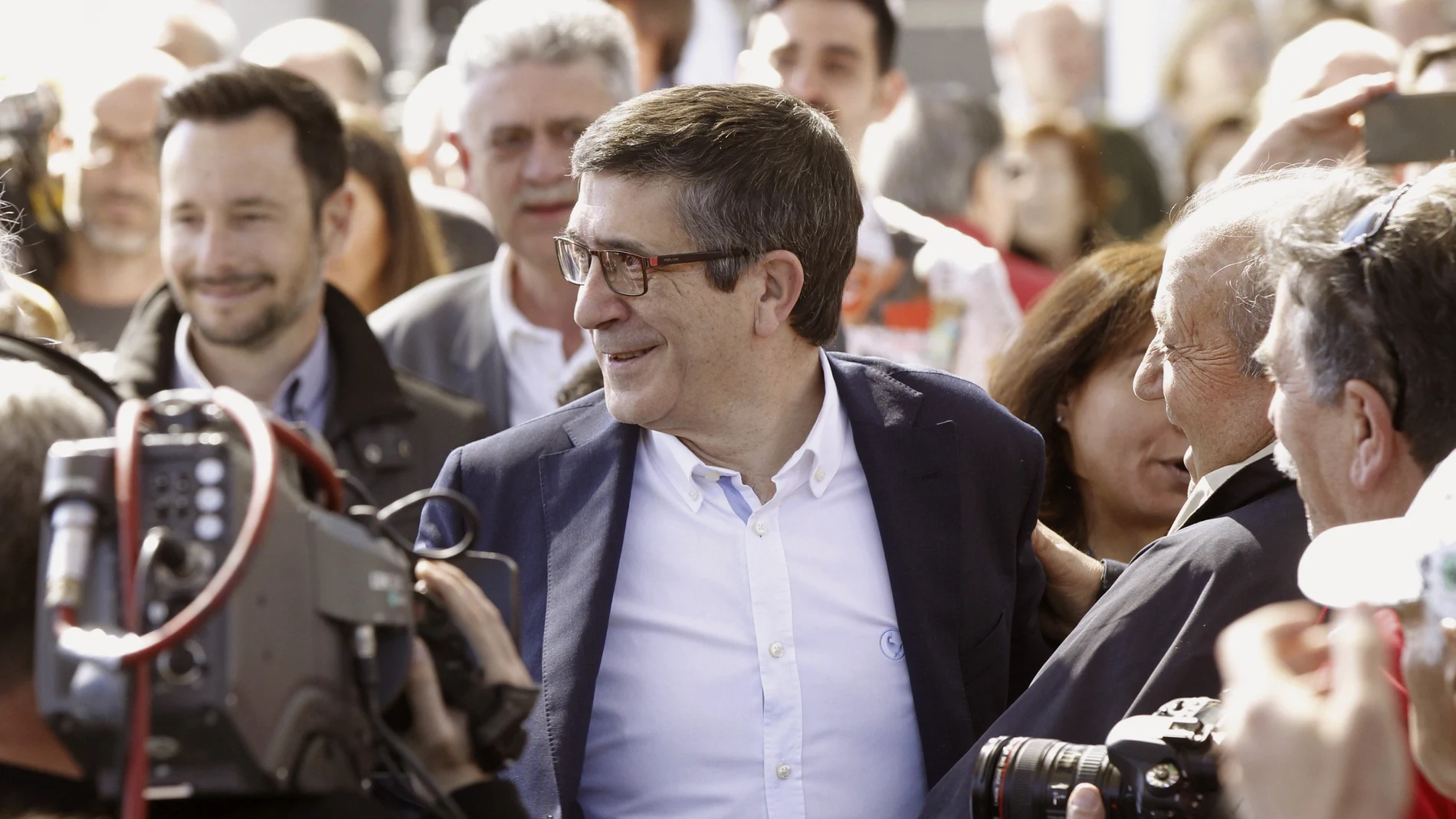 El aspirante a secretario general del PSOE Patxi López