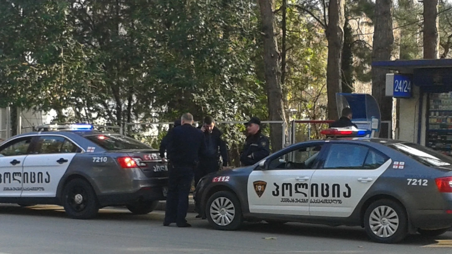 Imagen de archivo de dos coches de la policía en Georgia Imagen de archivo de dos coches de la policía en Georgia