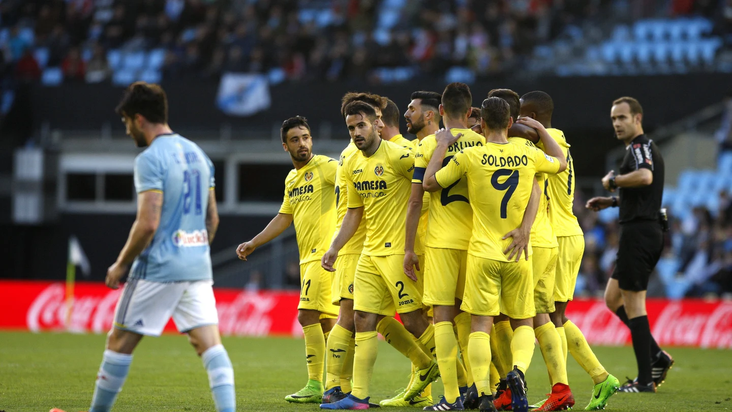 Los jugadores del Villarreal celebran el gol de Soldado contra el Celta Los jugadores del Villarreal celebran el gol de Soldado contra el Celta