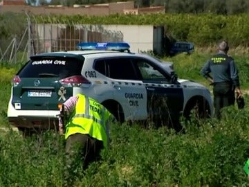 Detenido un hombre por presuntamente degollar a una mujer en el municipio sevillano de Pilas Detenido un hombre por presuntamente degollar a una mujer en el municipio sevillano de Pilas