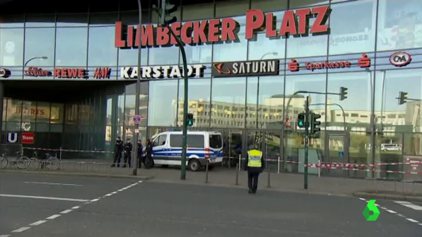 Frame 1.013673 de: Alemania confirma que el intento de atentado en un centro comercial tiene relaci&oacute;n con Daesh