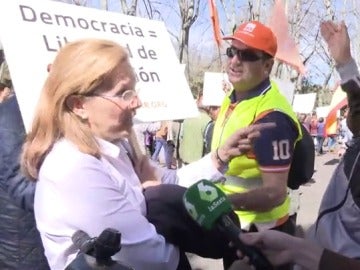 Mujer en la manifestación de Hazte Oír Mujer en la manifestación de Hazte Oír