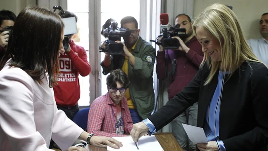 Cristina Cifuentes votando en las primarias del PPM Cristina Cifuentes votando en las primarias del PPM