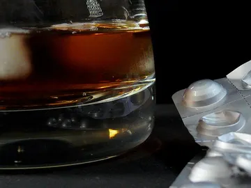 ¿Por qué los médicos aconsejan no beber alcohol cuando nos estamos medicando? ¿Por qué los médicos aconsejan no beber alcohol cuando nos estamos medicando?