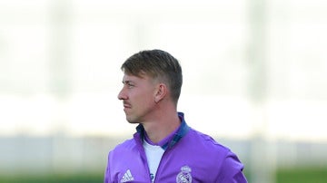 Guti en un partido con la cantera del Madrid