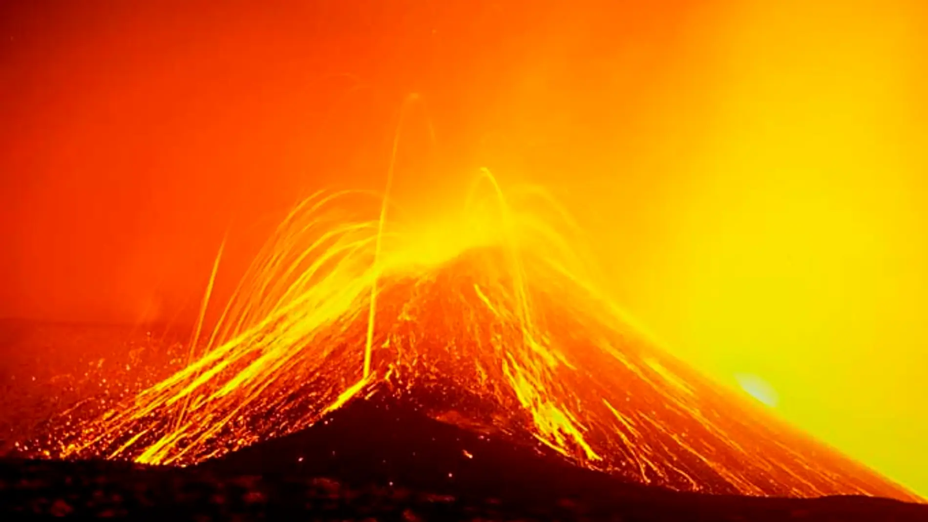 El Etna en erupción en 2001