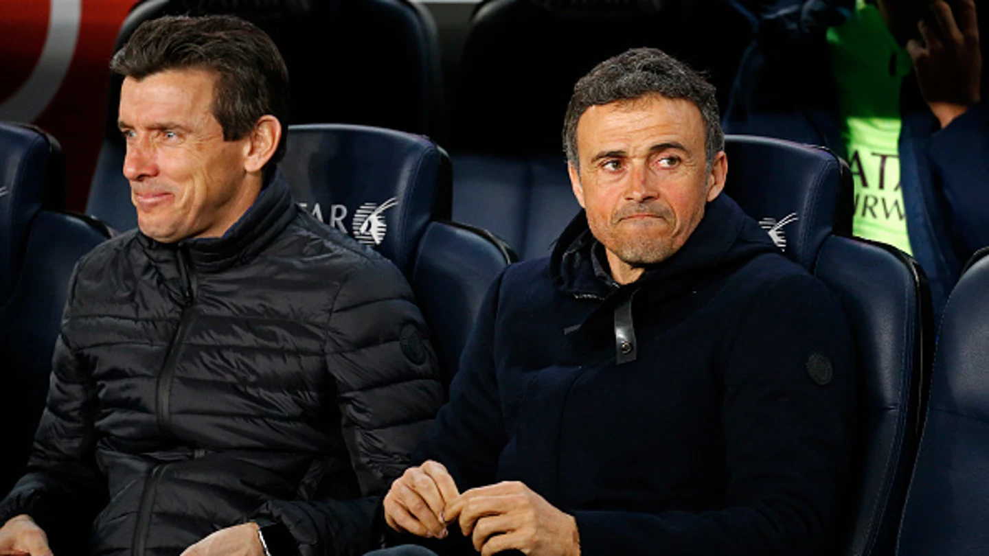 Unzué y Luis Enrique, en el banquillo del Barcelona Unzué y Luis Enrique, en el banquillo del Barcelona