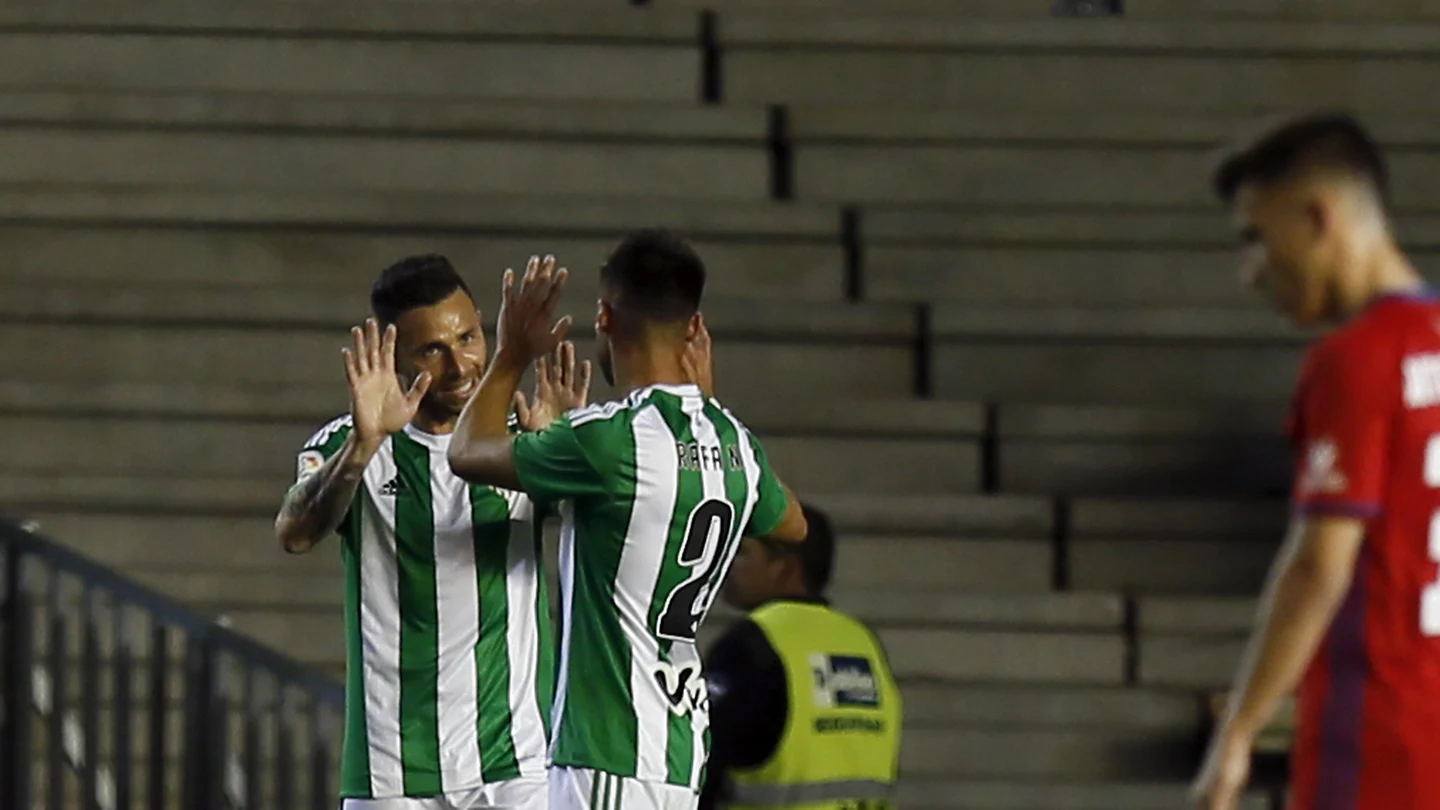 Rubén Castro celebra el 2-0 ante Osasuna Rubén Castro celebra el 2-0 ante Osasuna