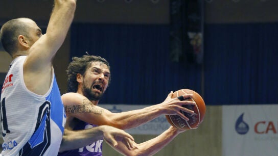 Sergio Lllull entrando a canasta