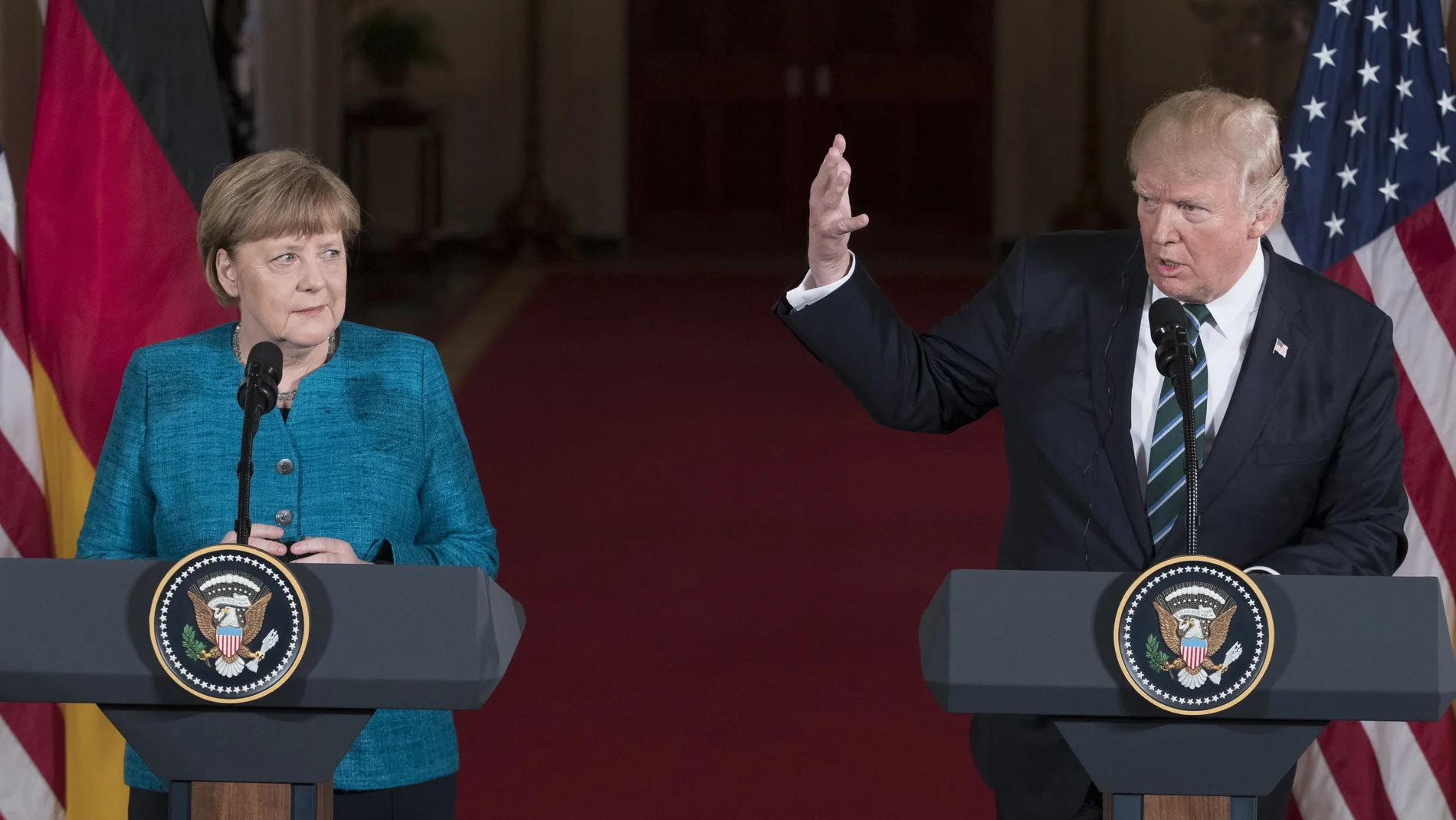 Trump acusa a Alemania de deber dinero a la OTAN