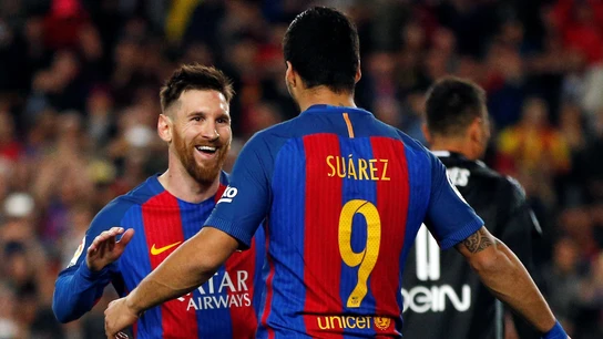 Leo Messi y Luis Suárez celebran un gol ante el Valencia Leo Messi y Luis Suárez celebran un gol ante el Valencia