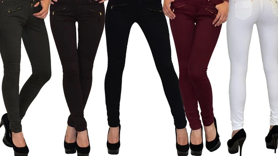 Imagen de varias modelos con vaqueros ajustados Imagen de varias modelos con vaqueros ajustados