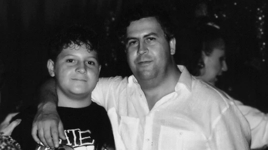 Pablo Escobar con su hijo Pablo Escobar con su hijo