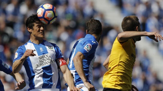 Mantovani cabecea un bal&oacute;n
