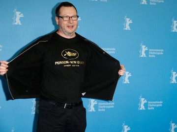 Lars Von Trier, muestra el lema persona non grata Lars Von Trier, muestra el lema persona non grata