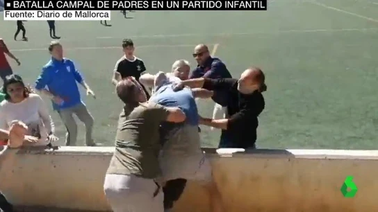 Pelea de padres en un partido de infantiles en Mallorca Pelea de padres en un partido de infantiles en Mallorca