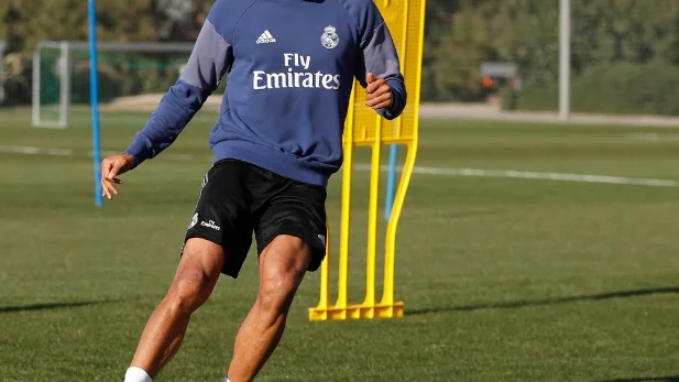 Raphael Varane, en su entrenamiento en Valdebebas. Raphael Varane, en su entrenamiento en Valdebebas.