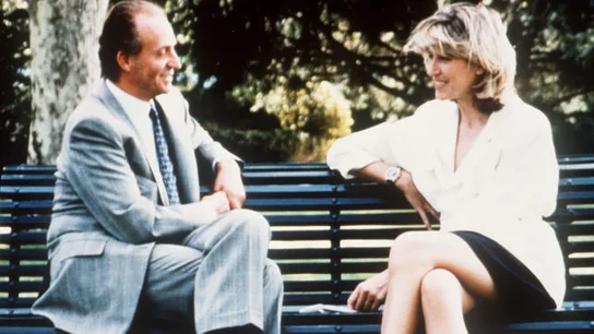 El rey entrevistado por Selina Scott en 1992 El rey entrevistado por Selina Scott en 1992