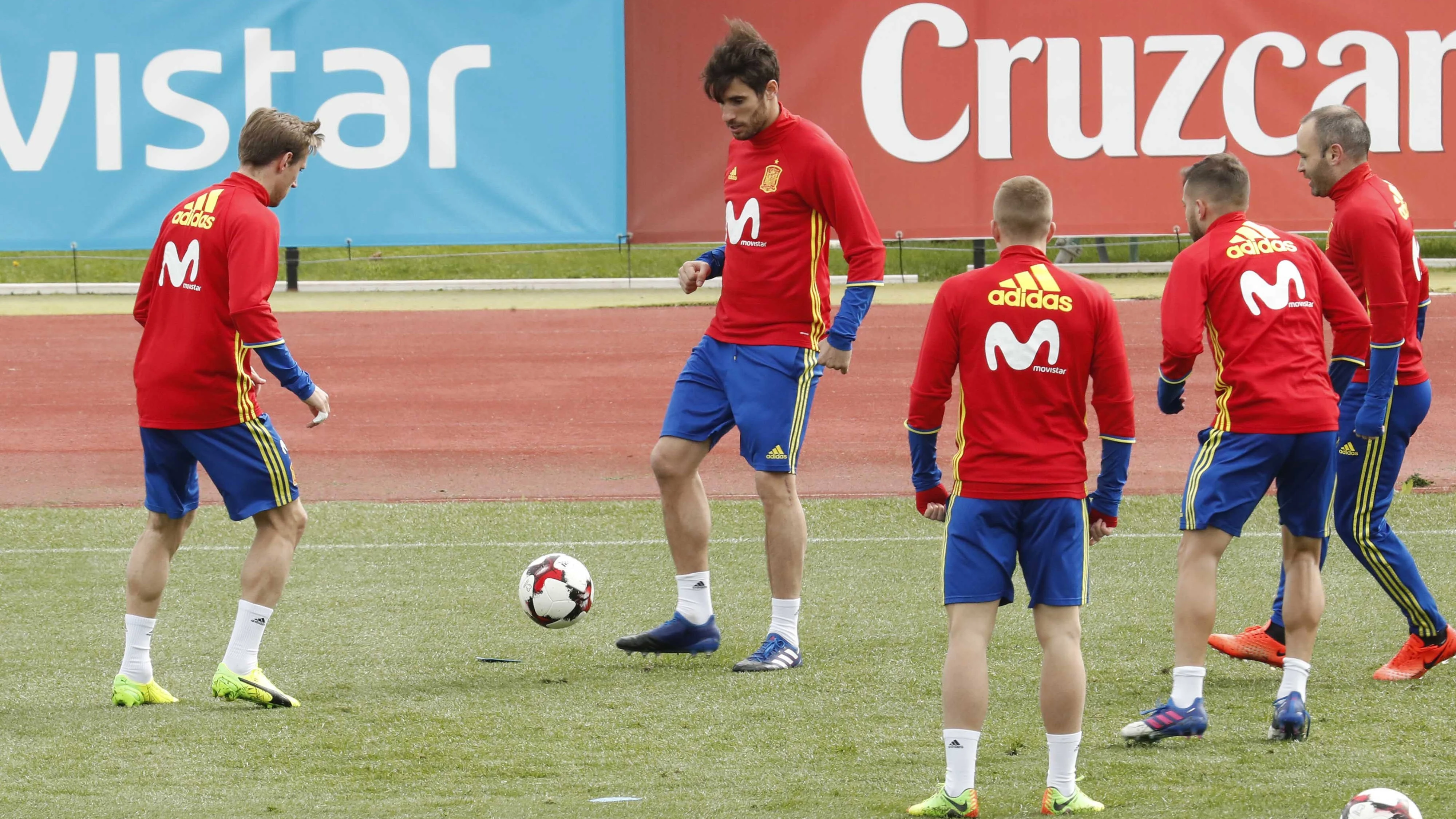 Javi Martínez, durante un entrenamiento con la Selección